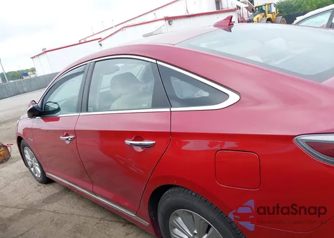 2016 Hyundai Sonata Hybrid/Se z USA, uszkodzony, nr VIN KMHE24L16GA015369